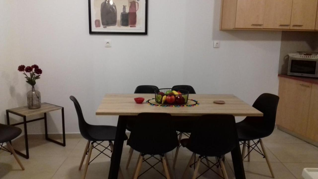 Home With Courtyard In Beating Heart Of Old Town! 하니아 외부 사진