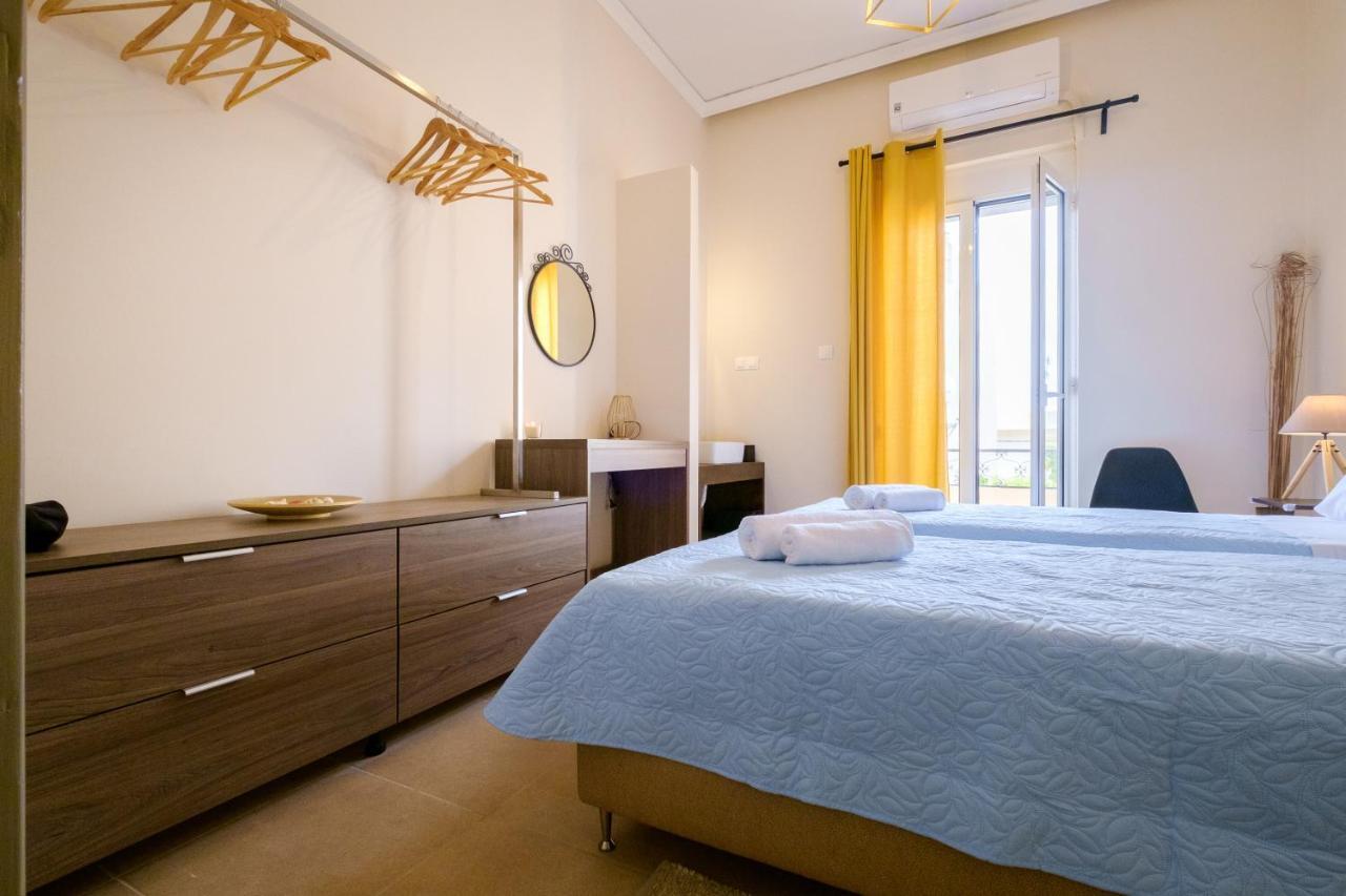 Home With Courtyard In Beating Heart Of Old Town! 하니아 외부 사진