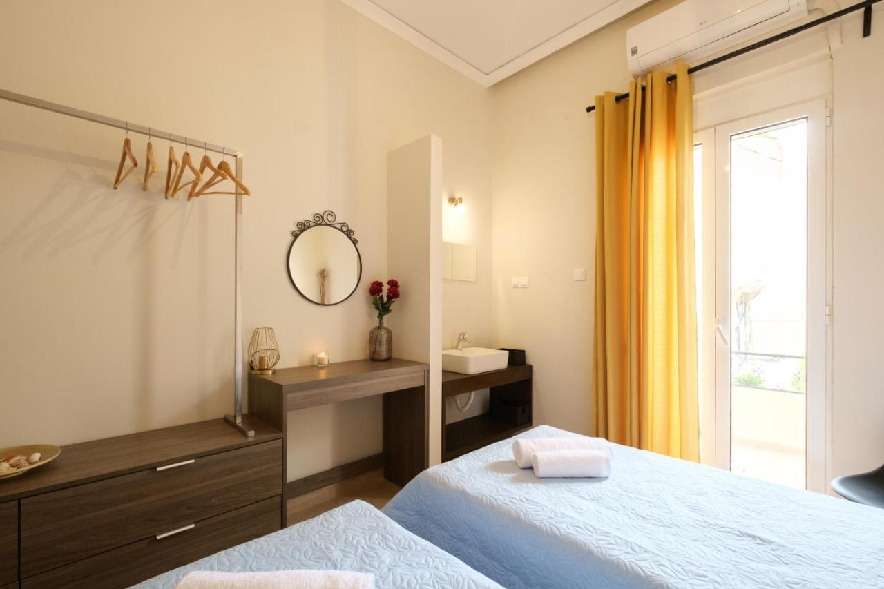 Home With Courtyard In Beating Heart Of Old Town! 하니아 외부 사진